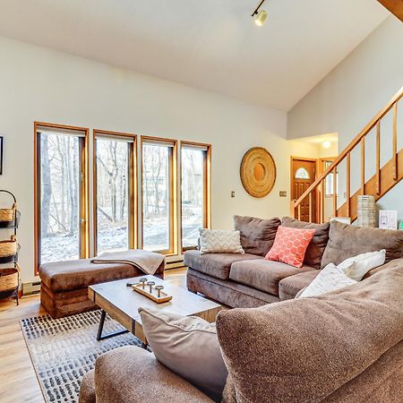 Poconos Home With Private Spa And Fire Pit Long Pond Exterior foto