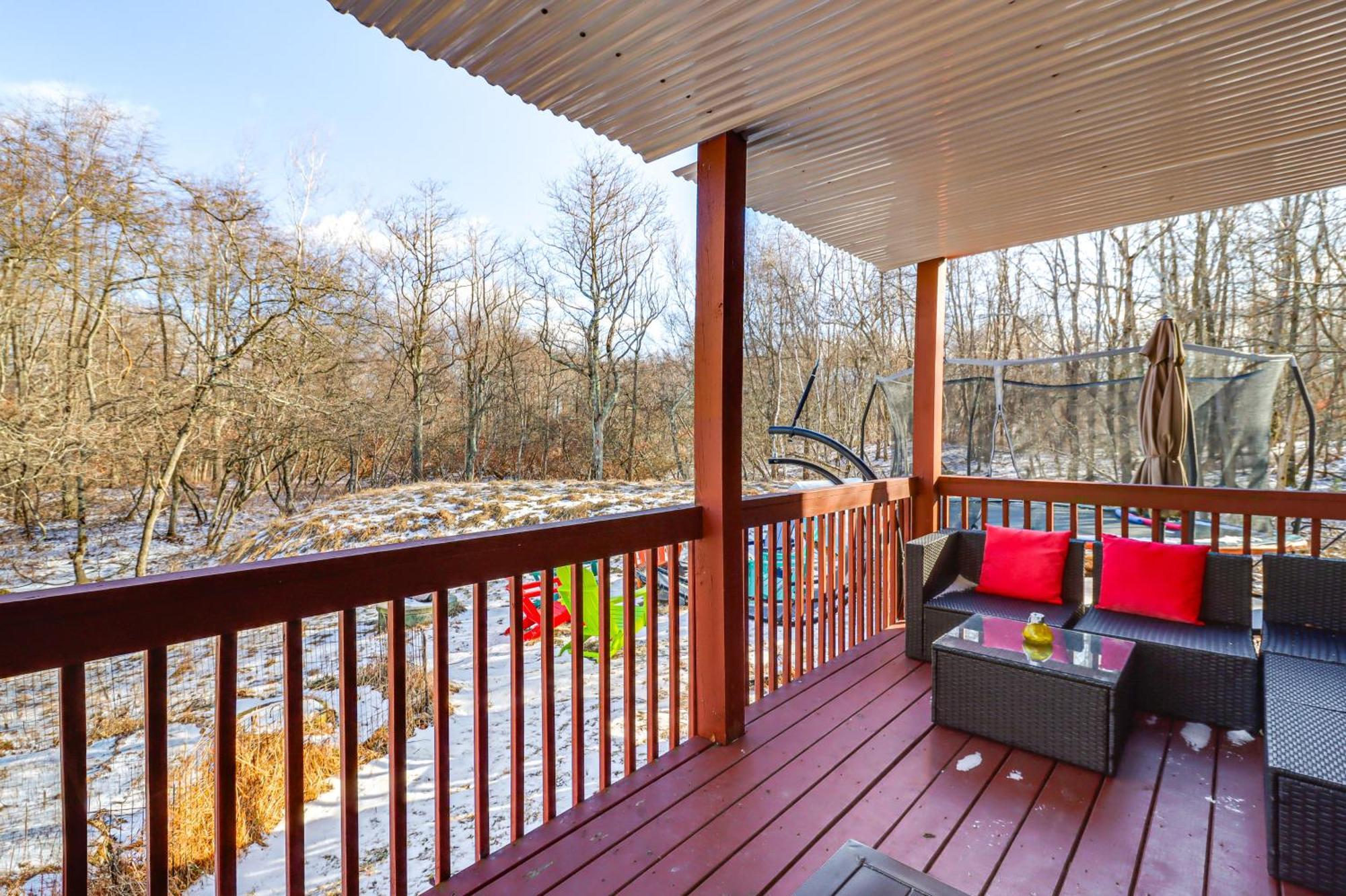 Poconos Home With Private Spa And Fire Pit Long Pond Exterior foto