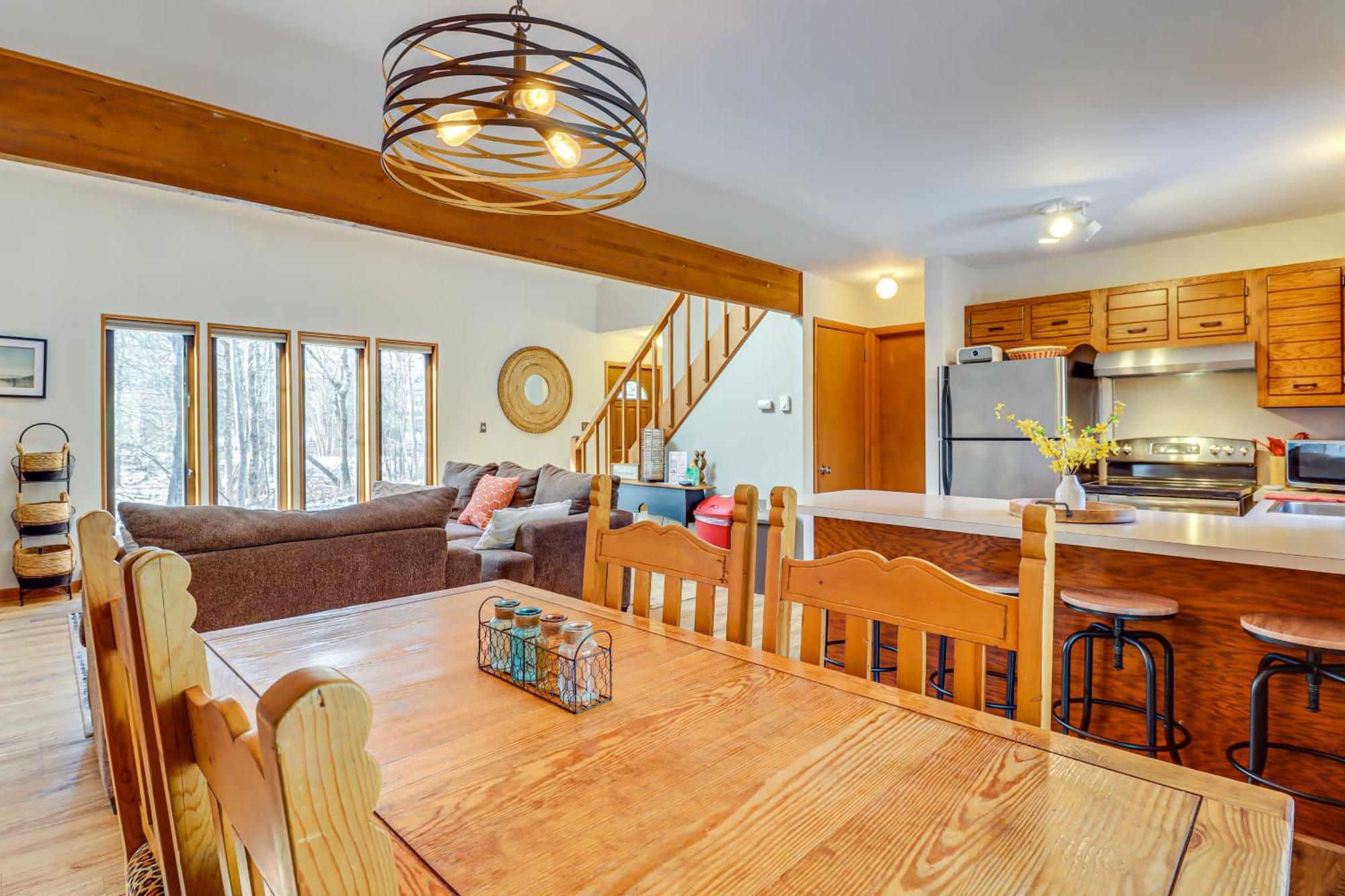 Poconos Home With Private Spa And Fire Pit Long Pond Exterior foto